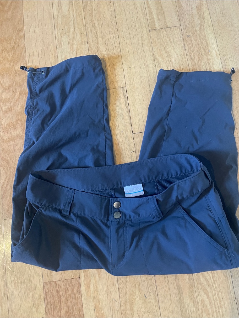 Columbia womens hiking  cargo capris size 6 in charcoal grey